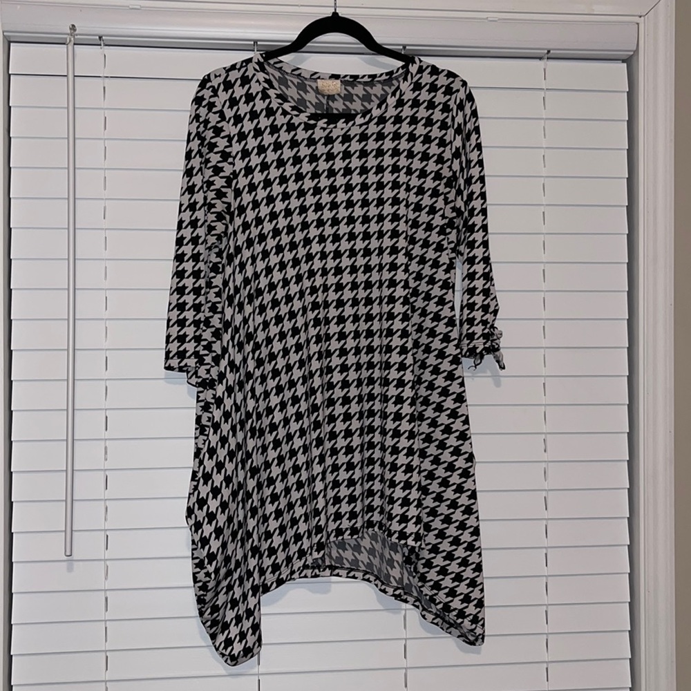 B/W Zadie bs shirt
